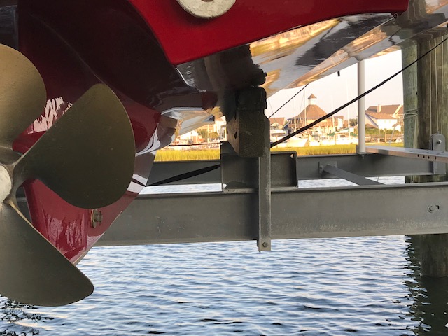 Lift Stbd Bunk