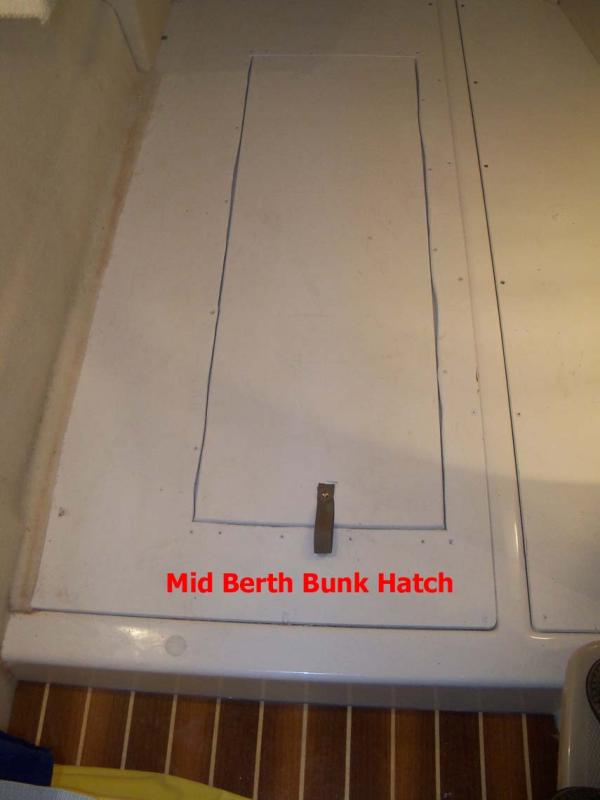 Mid Berth Bunktop Hatch