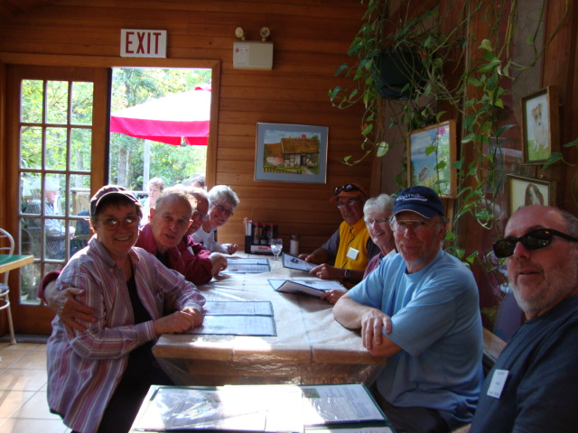 Montague - Dinner at Hummingbird Pub (2)