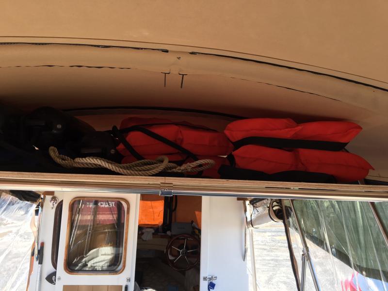 Overhead storage - Aft
