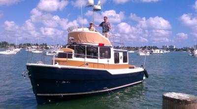 Ranger R31 off the dock in Miami
