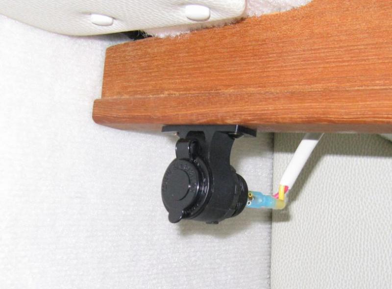V Berth 12V Power Jack