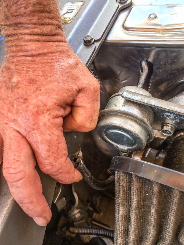 Wastegate control hose