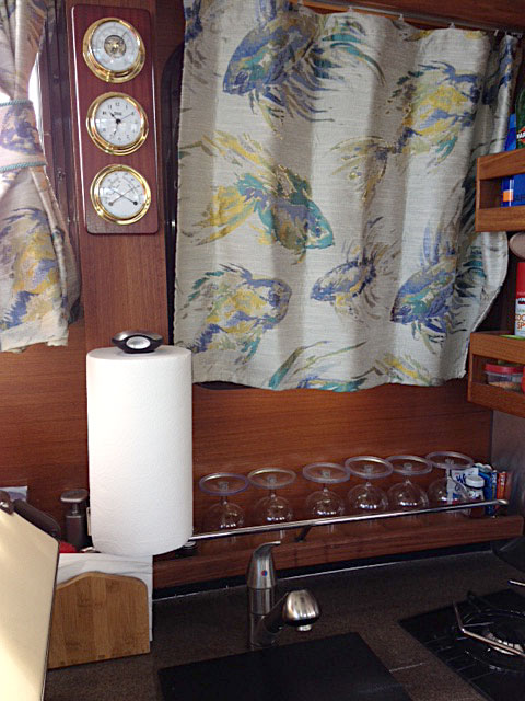 Weather station and fiddle for wine glasses