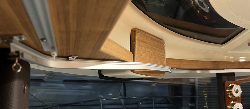 Windshield_Curtain_Track_Bends.jpg