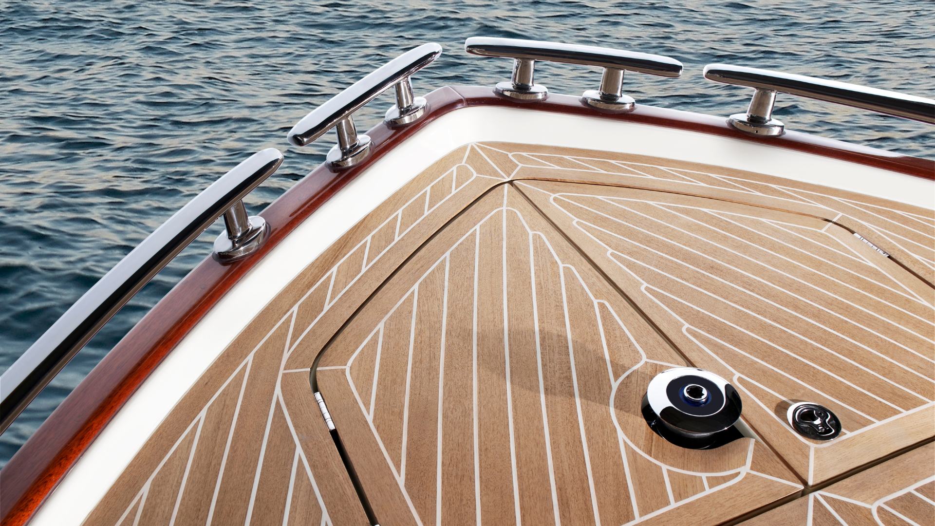 pacificyachtdeck.com