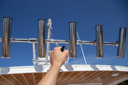 cutwater-c-32-c-model-gallery-35_500.jpg
